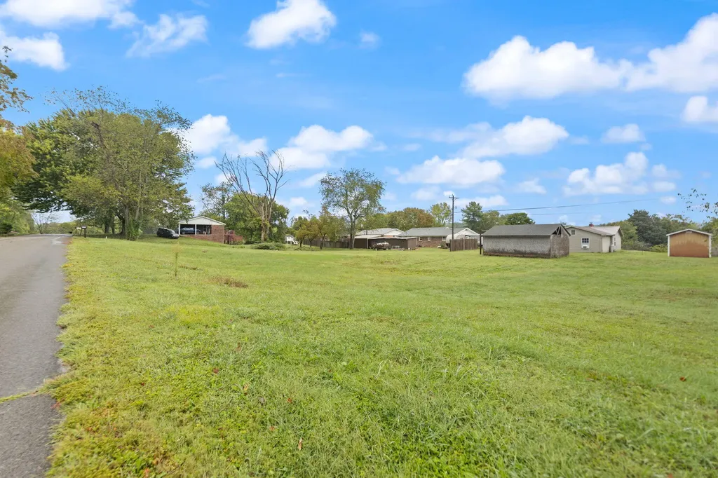 119 Twin Rivers Drive Bronston KY 42518