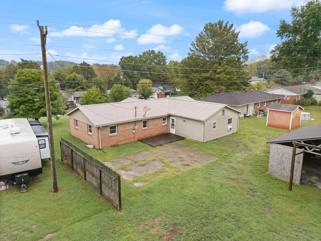 119 Twin Rivers Drive Bronston KY 42518
