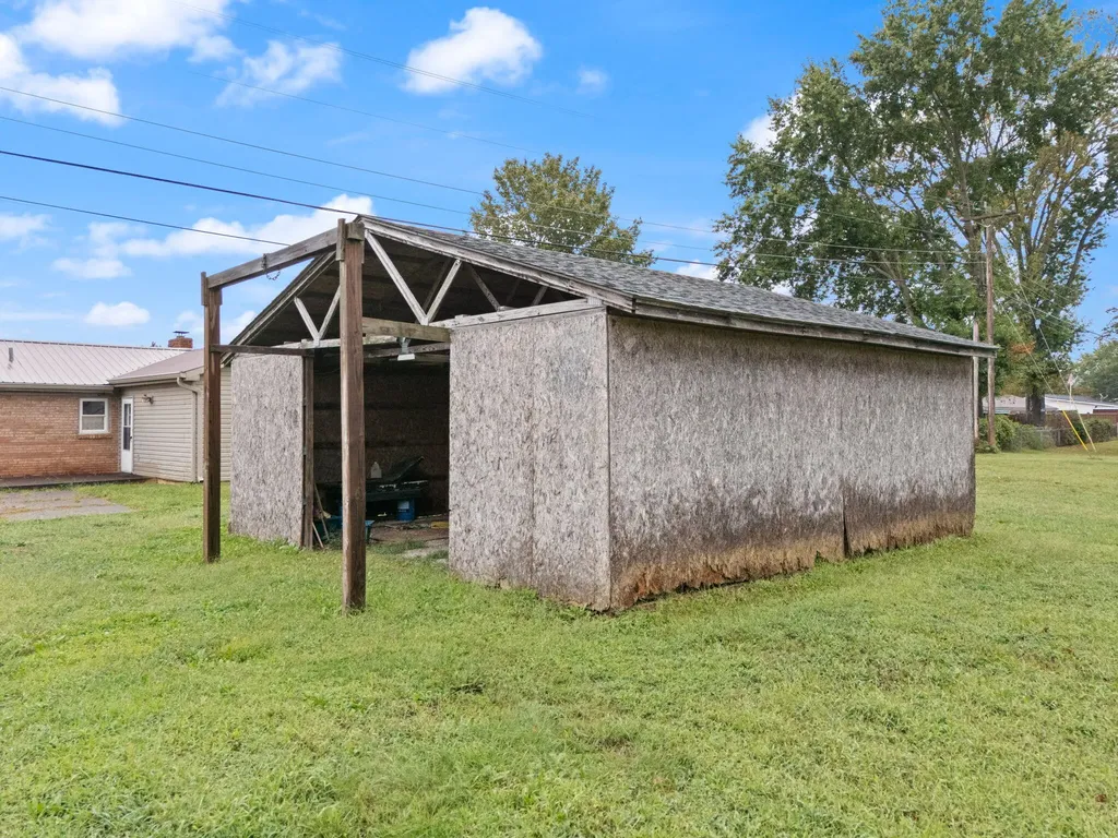 119 Twin Rivers Drive Bronston KY 42518