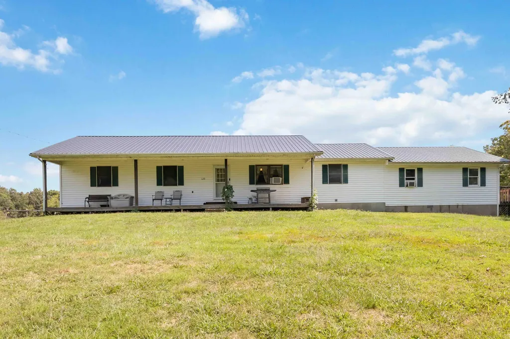 120 John Cash Road Crab Orchard KY 40419