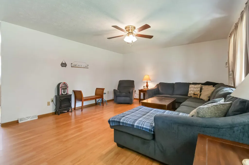 120 John Cash Road Crab Orchard KY 40419