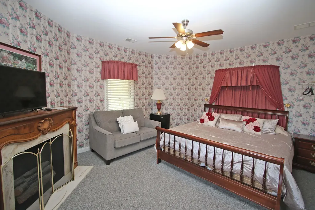 1010 Steele Road Versailles KY 40383