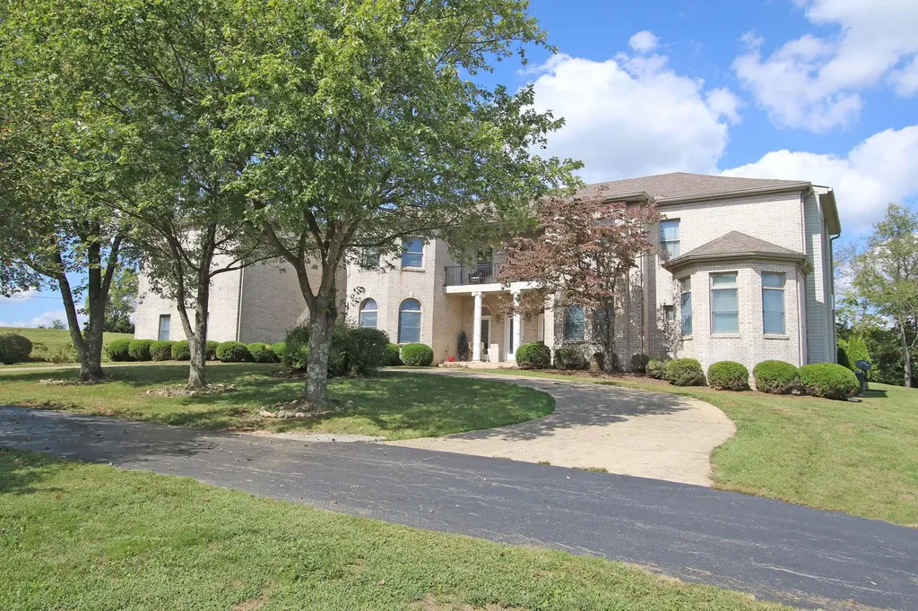 1010 Steele Road Versailles KY 40383