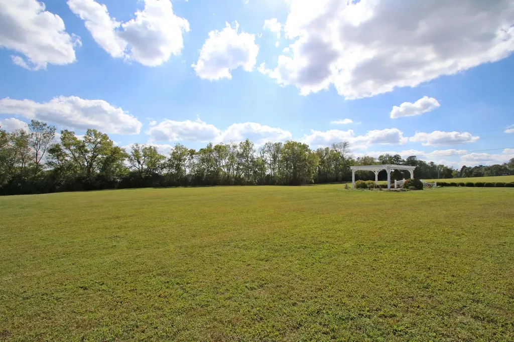 1010 Steele Road Versailles KY 40383
