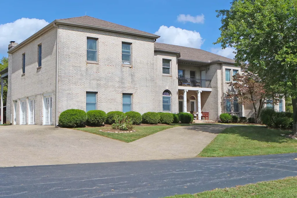 1010 Steele Road Versailles KY 40383