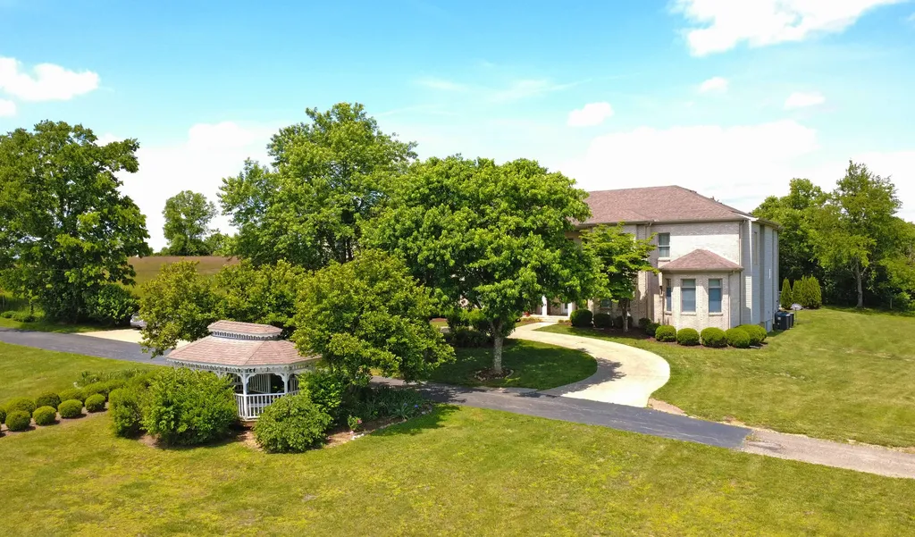 1010 Steele Road Versailles KY 40383