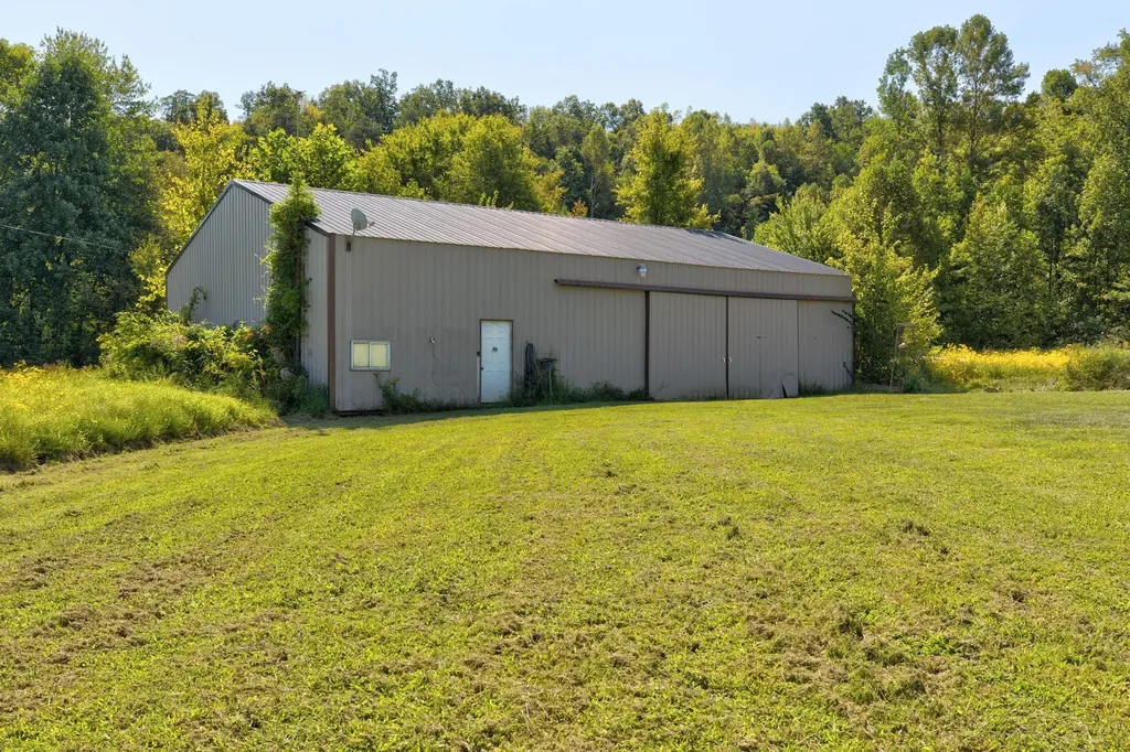 919 Town Branch Jeffersonville KY 40337