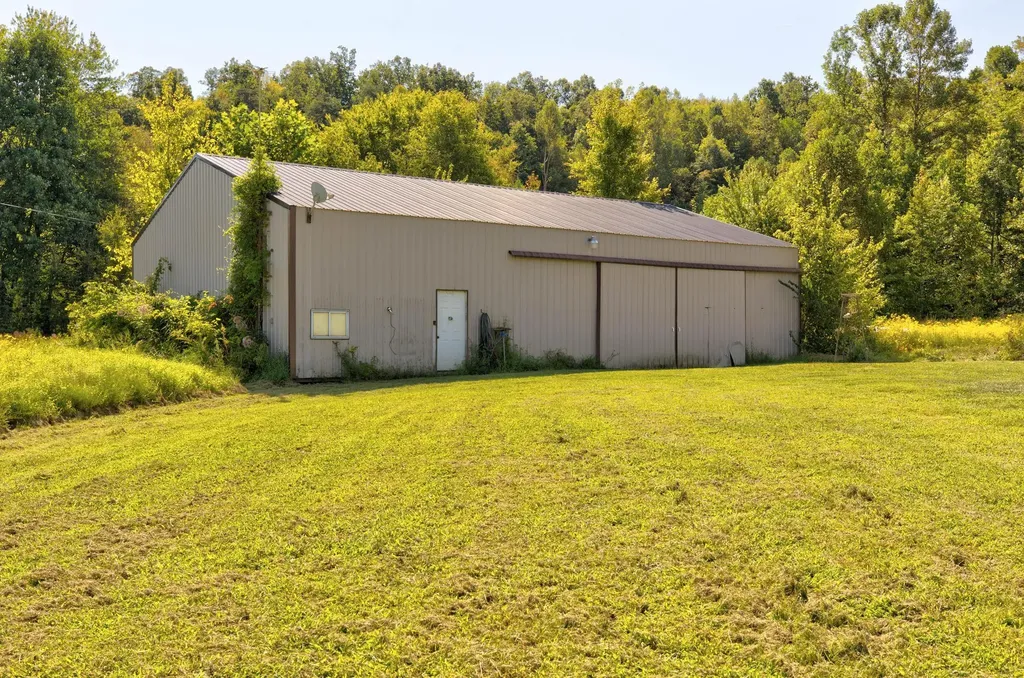 919 Town Branch Jeffersonville KY 40337