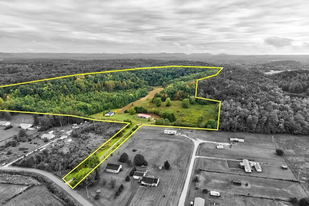 919 Town Branch Jeffersonville KY 40337