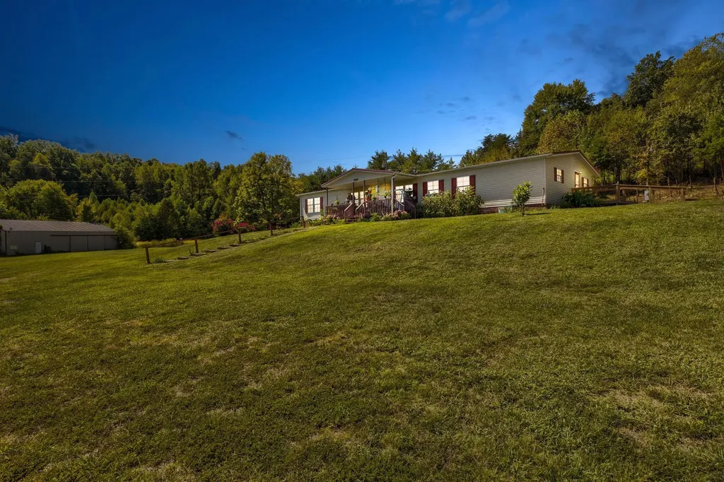 919 Town Branch Jeffersonville KY 40337