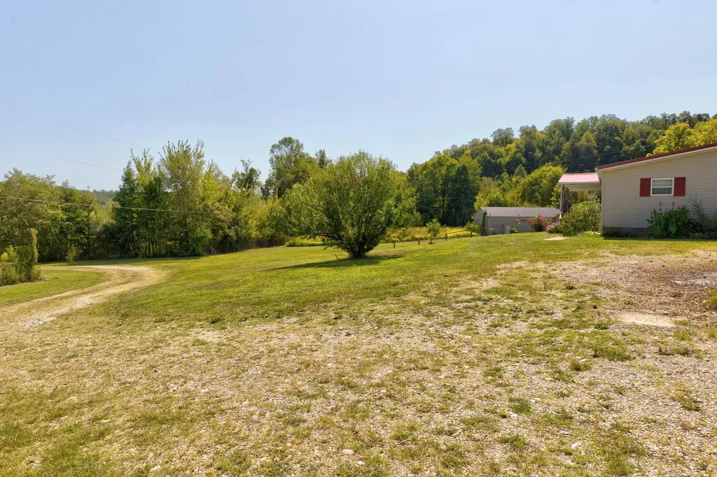 919 Town Branch Jeffersonville KY 40337