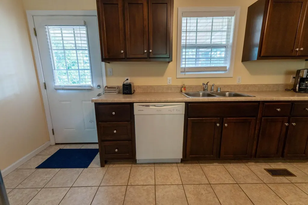 403 Aspen Drive London KY 40741