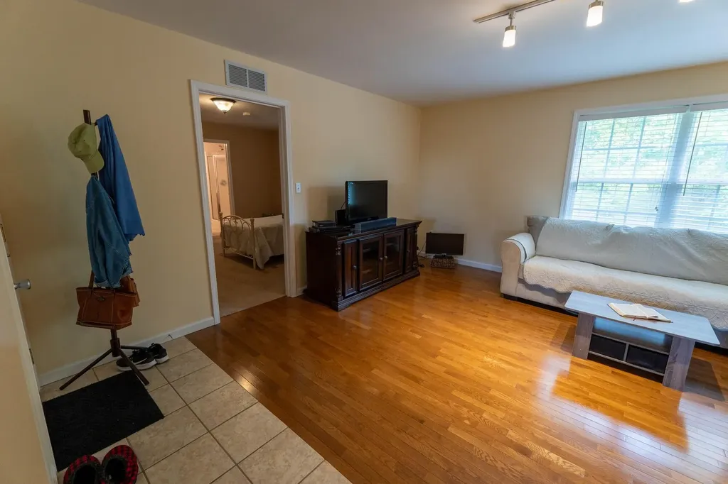 403 Aspen Drive London KY 40741