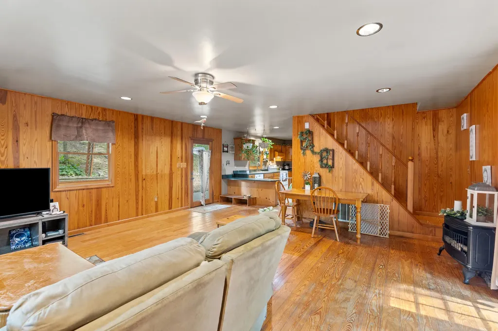 45 Krider Lane Wellington KY 40387