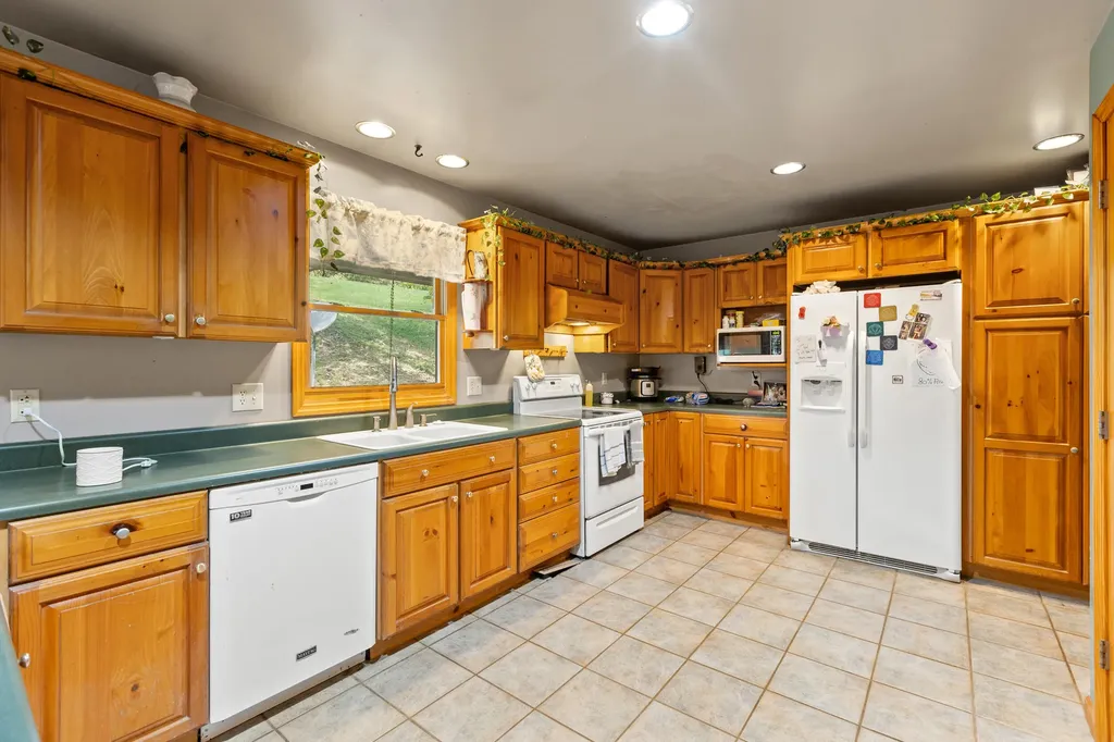 45 Krider Lane Wellington KY 40387