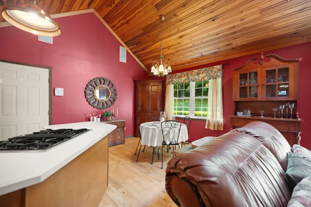 95 Hilltop Estates Road Morehead KY 40351