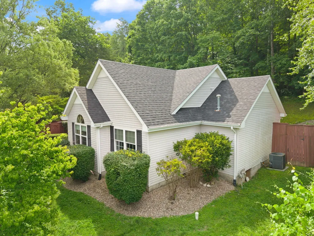 95 Hilltop Estates Road Morehead KY 40351