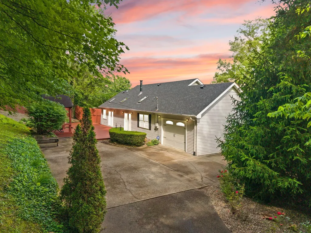 95 Hilltop Estates Road Morehead KY 40351