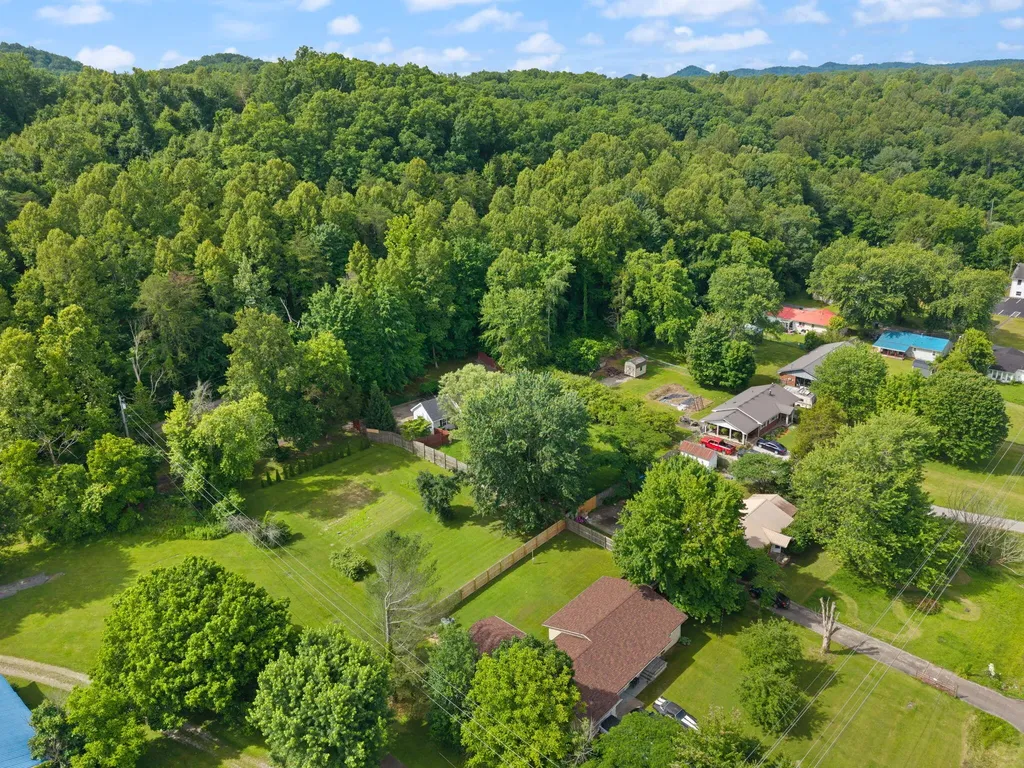 95 Hilltop Estates Road Morehead KY 40351