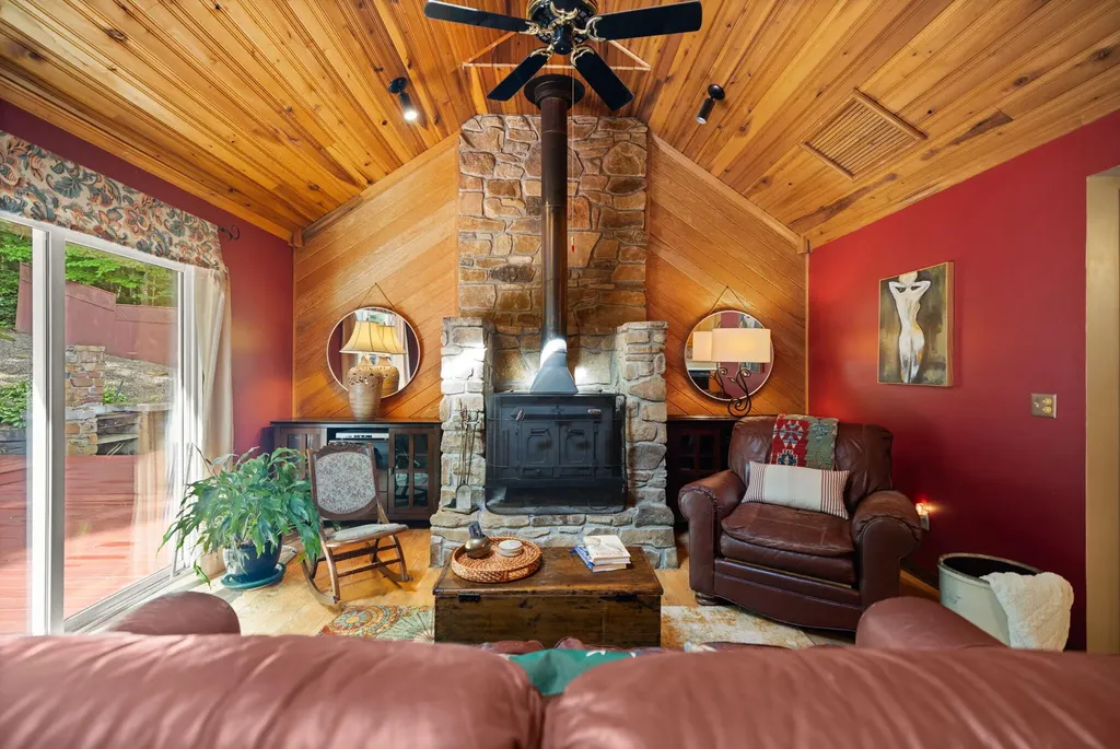 95 Hilltop Estates Road Morehead KY 40351