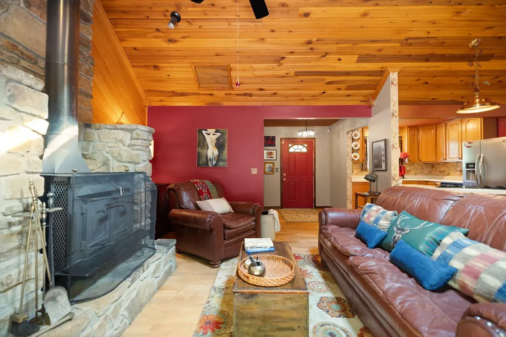 95 Hilltop Estates Road Morehead KY 40351
