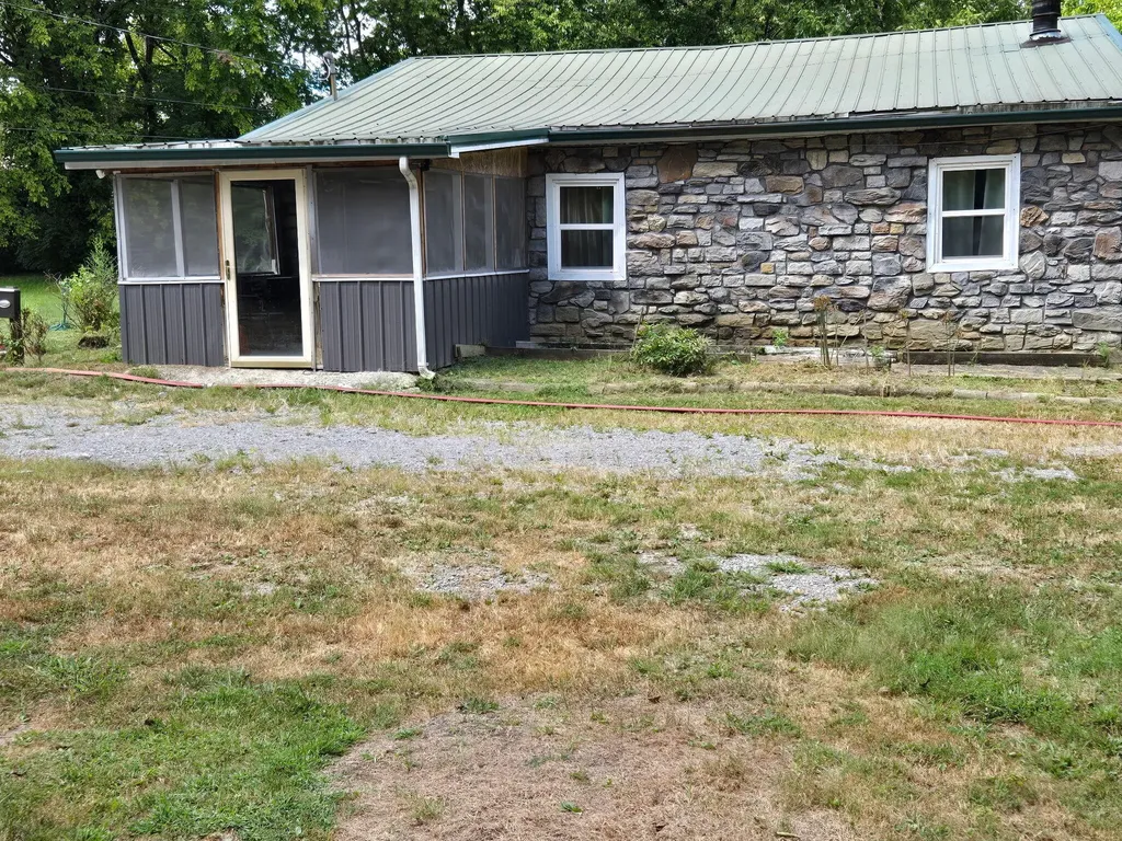 208 4th Street Winchester KY 40391