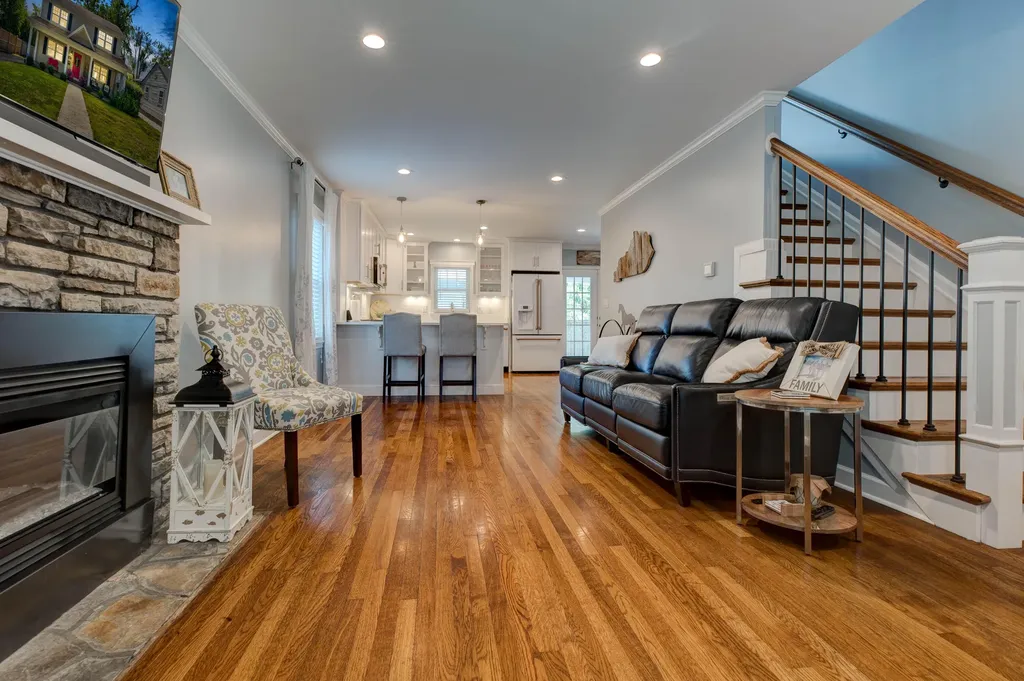 1144 Providence Lane Lexington KY 40502