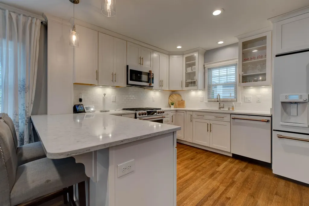 1144 Providence Lane Lexington KY 40502