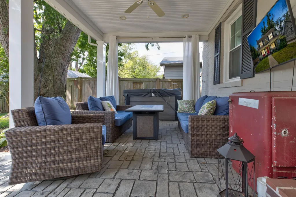 1144 Providence Lane Lexington KY 40502
