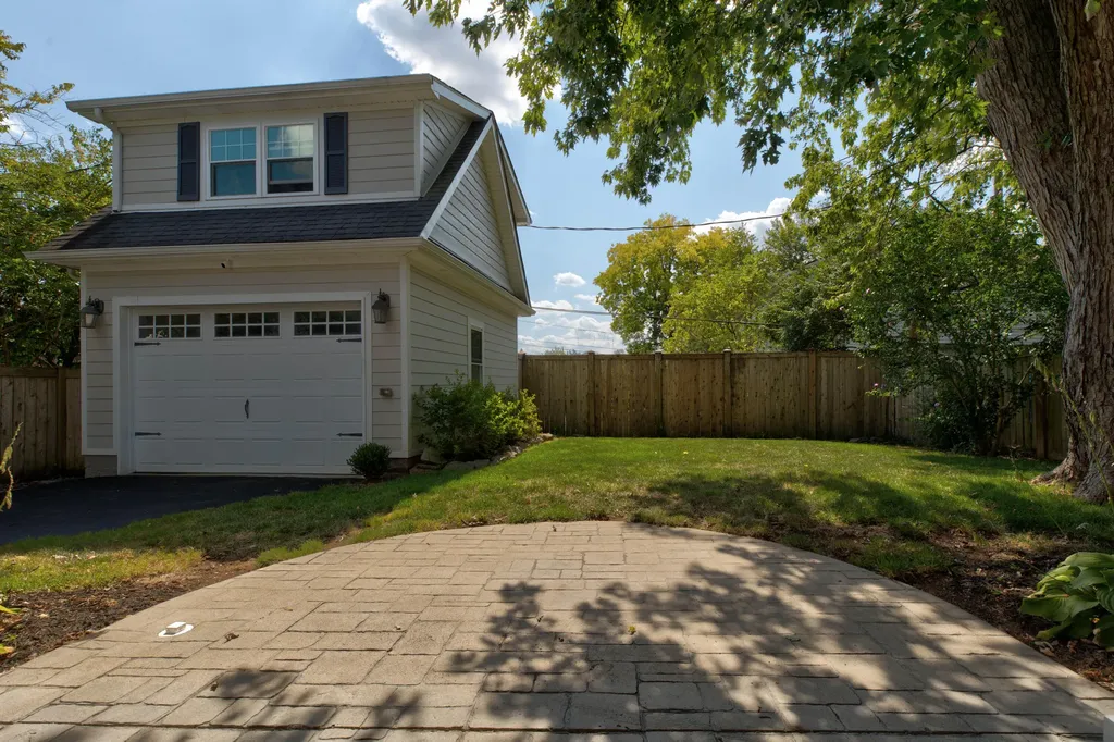 1144 Providence Lane Lexington KY 40502