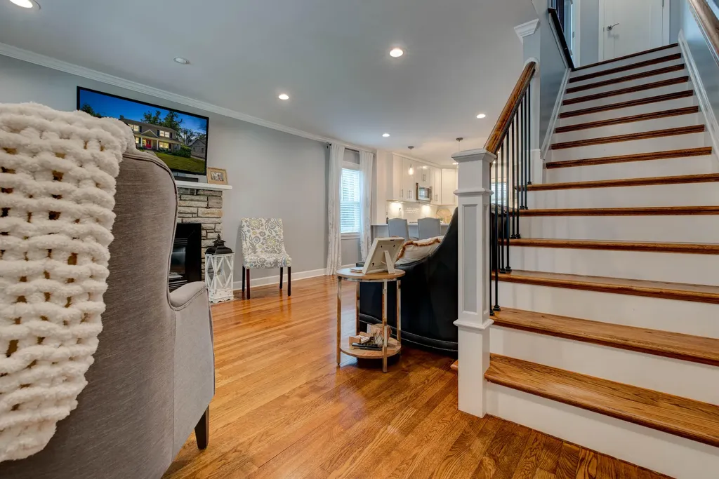 1144 Providence Lane Lexington KY 40502
