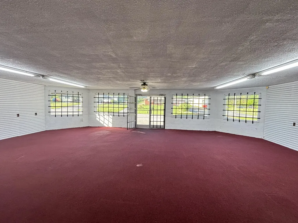 229 Somerset Road London KY 40741