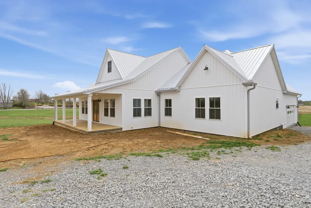 4221 Carpenter Pike Carlisle KY 40311