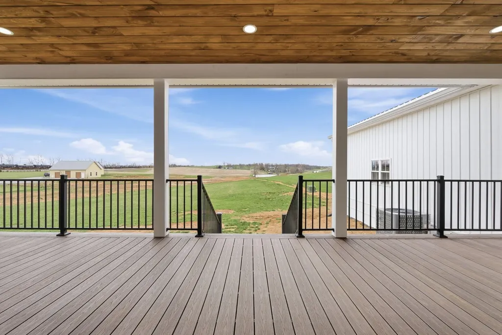 4221 Carpenter Pike Carlisle KY 40311