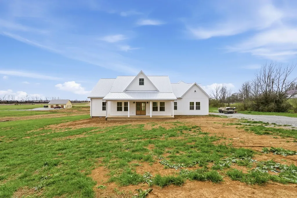 4221 Carpenter Pike Carlisle KY 40311