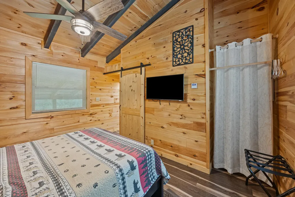 4523 Amos Ridge Road Frenchburg KY 40322