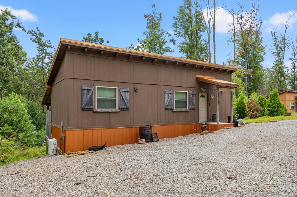 4523 Amos Ridge Road Frenchburg KY 40322