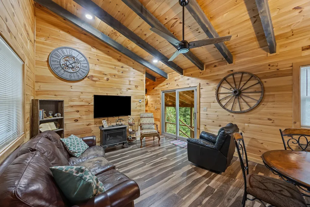 4523 Amos Ridge Road Frenchburg KY 40322