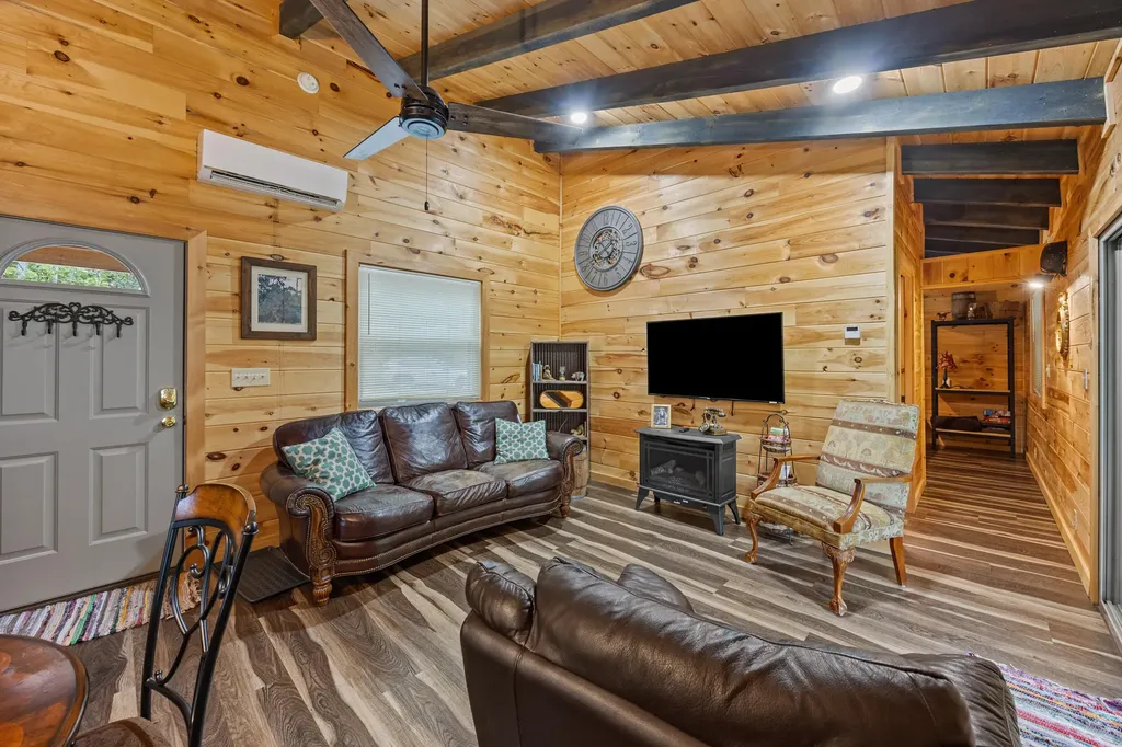 4523 Amos Ridge Road Frenchburg KY 40322