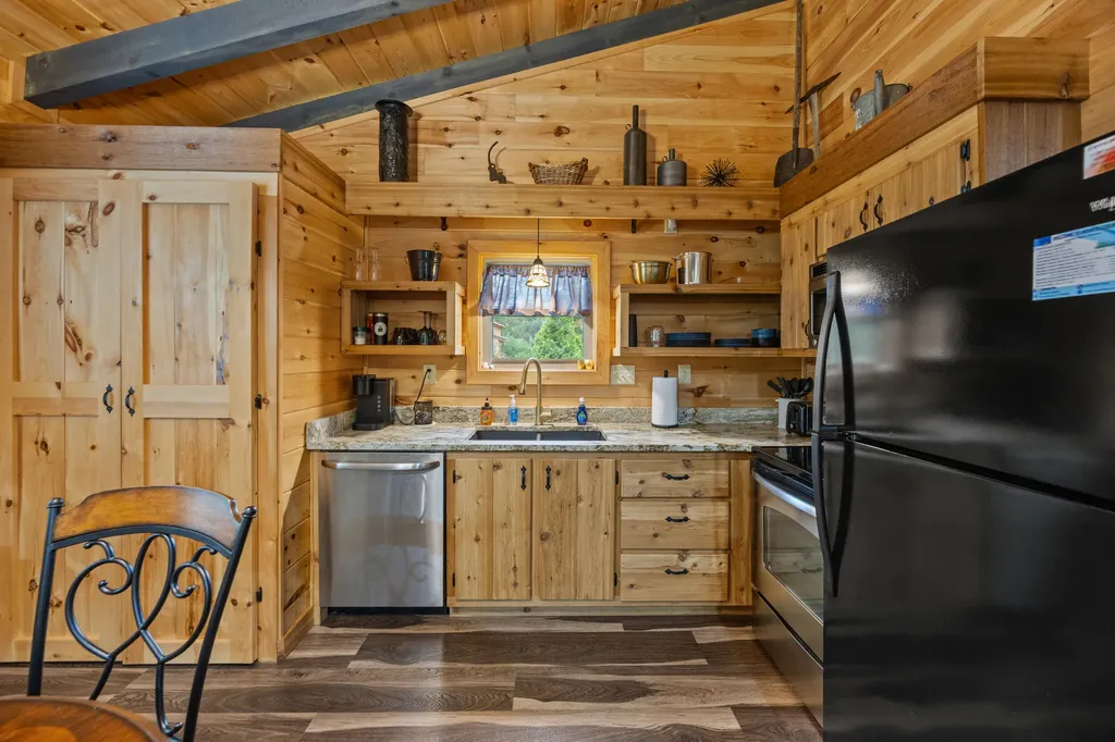4523 Amos Ridge Road Frenchburg KY 40322