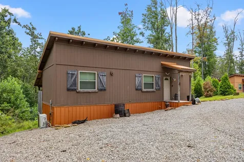 4523 Amos Ridge Road Frenchburg KY 40322
