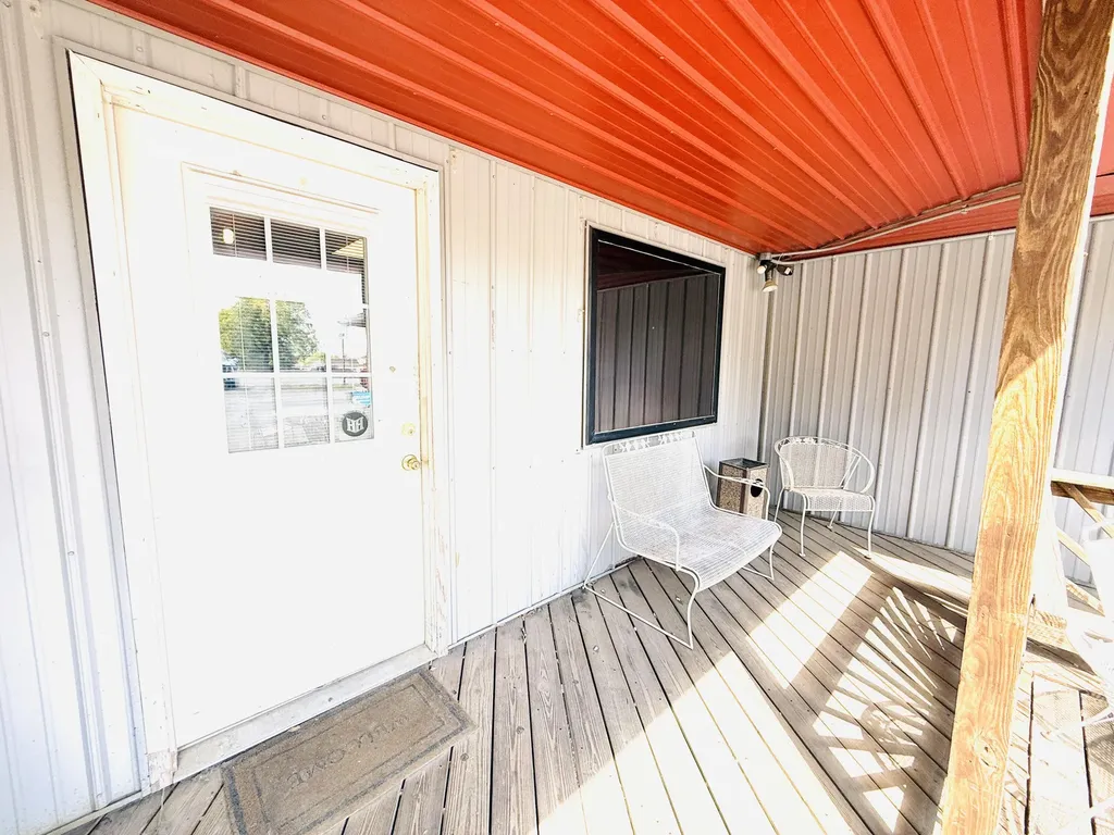 105 W Main Street Harrodsburg KY 40330