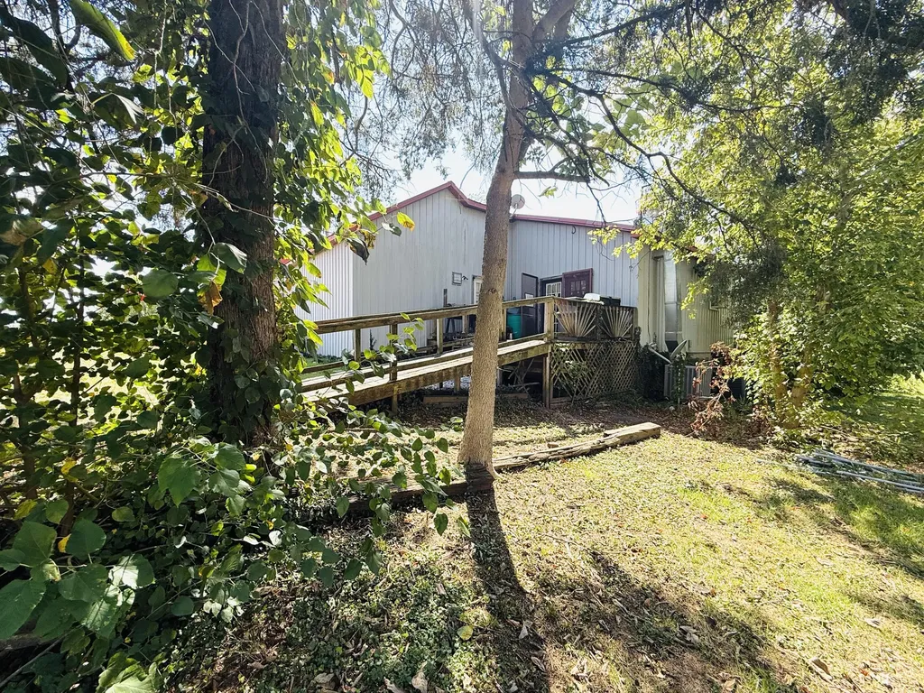 105 W Main Street Harrodsburg KY 40330