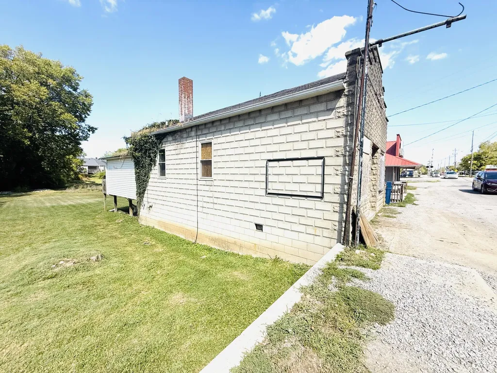 105 W Main Street Harrodsburg KY 40330