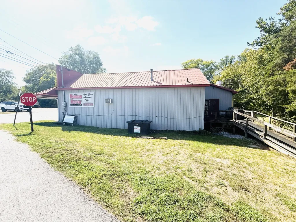 105 W Main Street Harrodsburg KY 40330