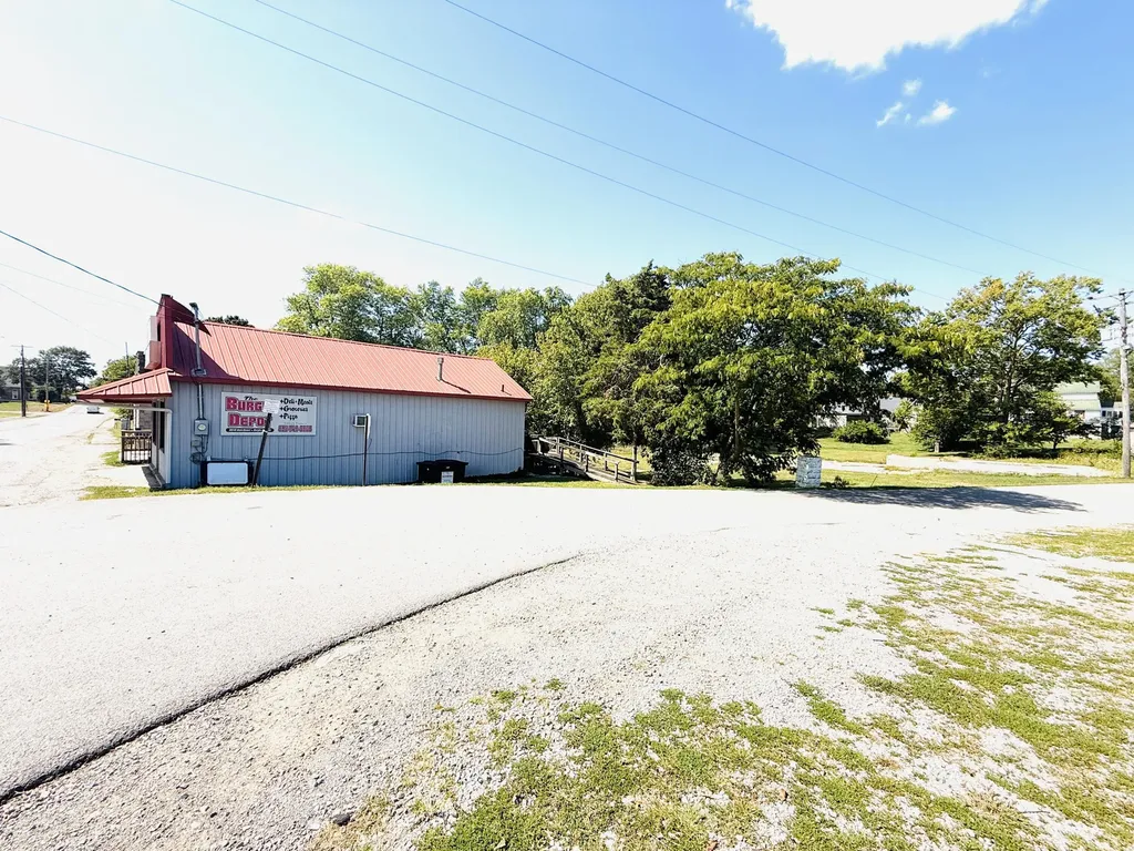105 W Main Street Harrodsburg KY 40330