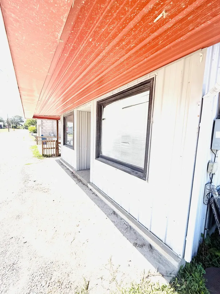 105 W Main Street Harrodsburg KY 40330