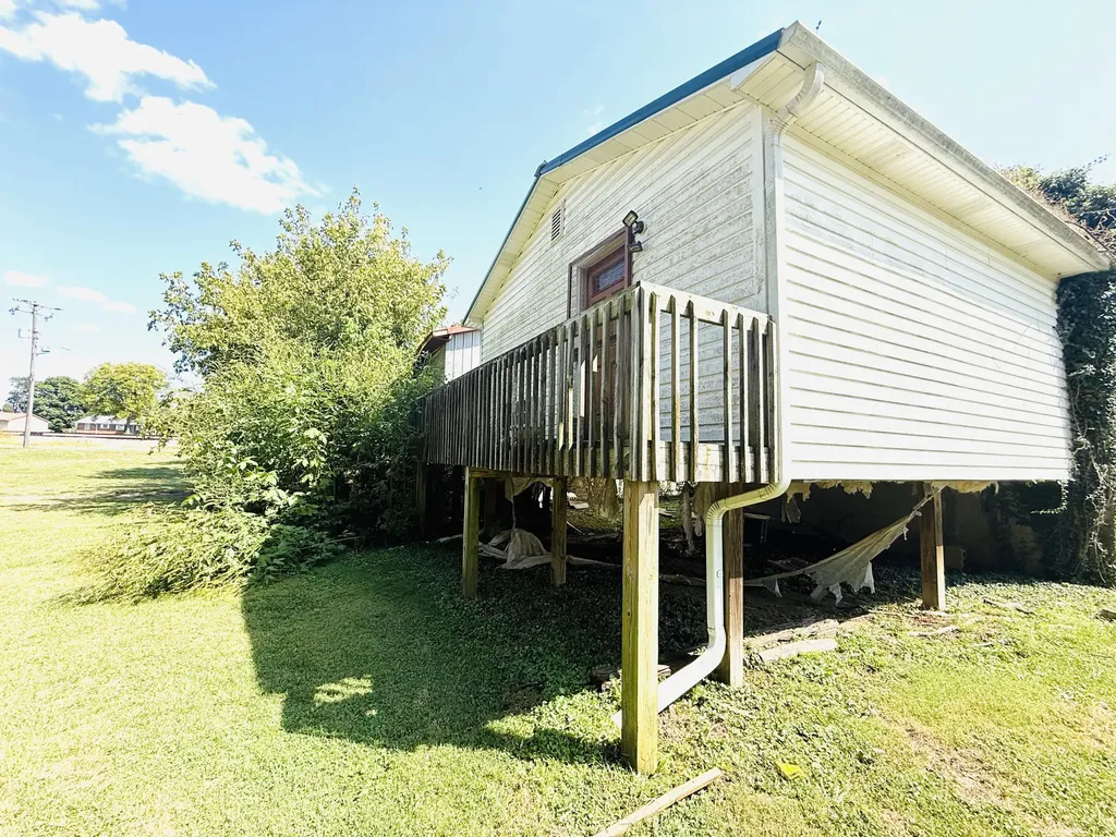 101 W Main Street Harrodsburg KY 40330