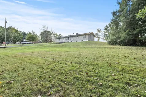 9990 US-27 Waynesburg KY 40489