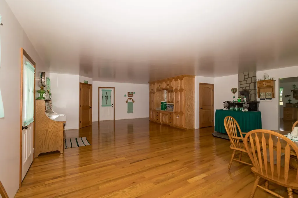 3751 Kendall Springs Road Owingsville KY 40360